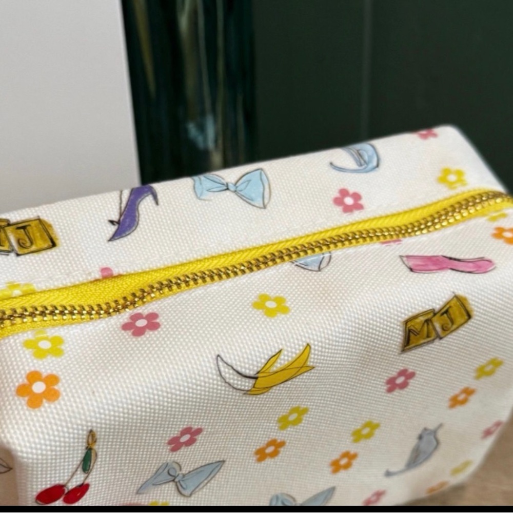 GWP MARC JACOBS Floral Print Pouch